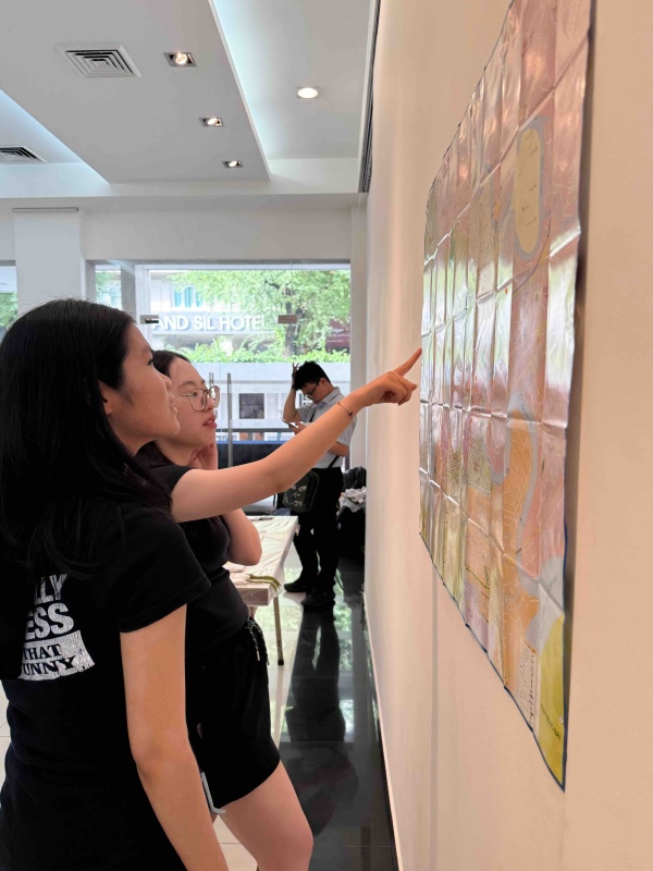 Hoa tay, exposition et workshop