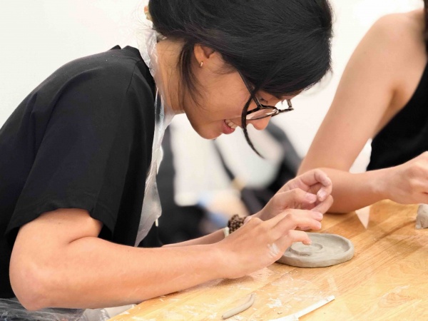 Hoa tay, exposition et workshop